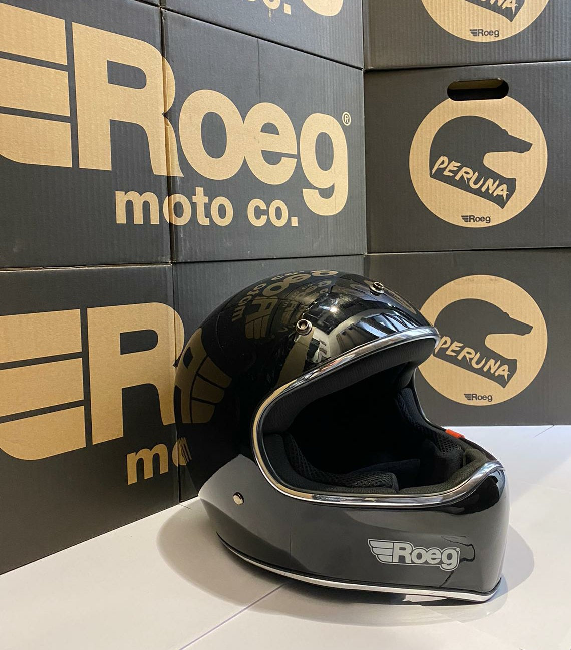 Roeg PERUNA Helm Black Gloss